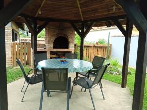 Apartman kod dide i bake