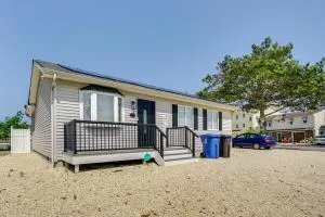 Charming Beach Haven West Home 1 Mi to Beach! - Barnegat Bay