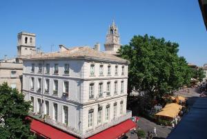 AVIGNON HYPER CENTRE CLIM 5 CHBRES 10PERS 200m PALAIS DES PAPES