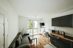 Wygodny apartament niedaleko centrum by Krakow Home