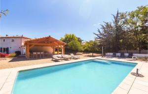 Maisons de vacances Awesome Home In Prades-sur-vernazobre With Outdoor Swimming Pool And 4 Bedrooms : photos des chambres