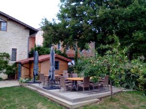 Appartements GITES LES MAISONS ROUGES : photos des chambres