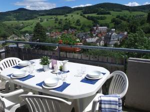 Appartements Residence Orbey Alsace, apartment for 5 people with balcony : photos des chambres