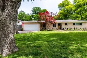 Hawaii in Dallas - Irving