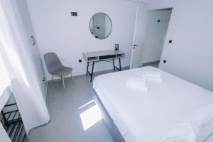 Vallia Suites-Yellow Luxury Suite A1