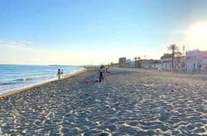 Beach flat with terrace