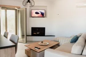 Alonakia Home Suites - Filiatrá