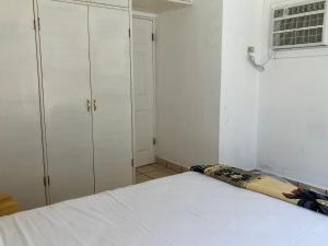 Vista al mar y alberca privada en Sector Bahía