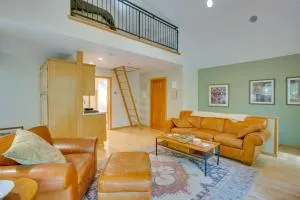 Charming Stockholm Abode in Walkable Location! - Durand