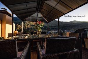 Appartements Sundrenched Relais de Poste in Serdinya : photos des chambres