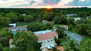 La Finca - Pinecrest