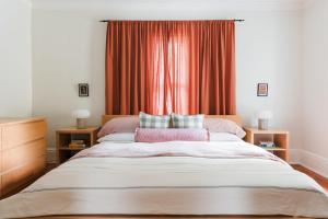 Watson House - Century Home near Sandbanks