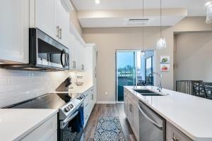 Immaculate South Slope Townhome Unit 96