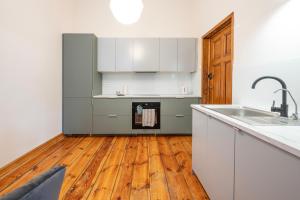 Piotrkowska OFF Apartments - 40m2, Top Location - by Rentujemy