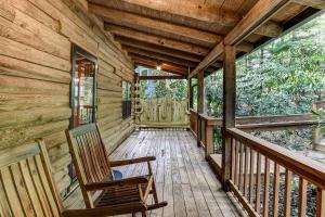 Charming Renovated Cabin with Fireplace