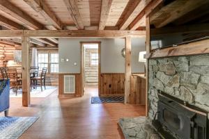Charming Renovated Cabin with Fireplace