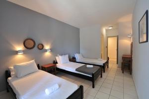 Triple Budget Room (Semi-basement) room in Anamar Skiathos Hotel