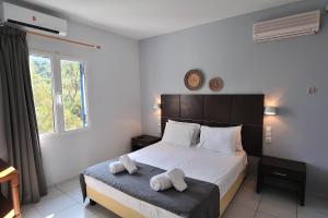 Friends & Family Side Sea View room in Anamar Skiathos Hotel
