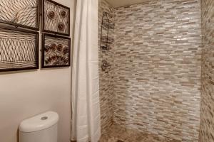 237 East Chestnut St