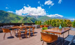Step Inn - Kazbegi