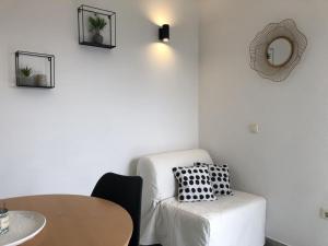 Apartment in Okrug Gornji with sea view, air conditioning, WiFi, washing machine 5049-1