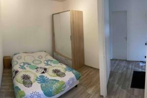 Appartements Logement 3 personnes. : photos des chambres