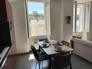 Hypercentre avec vue sur le château