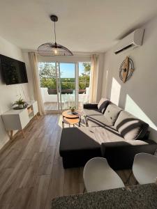 Apartamento Nella, 300 m from the beach plus swimming pool