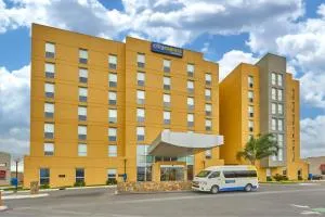 蒙特雷北城市快捷酒店 - Sabinas Hidalgo