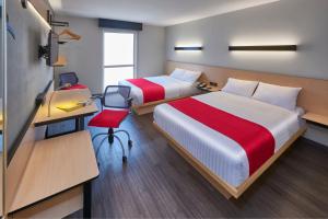 City Express by Marriott La Raza