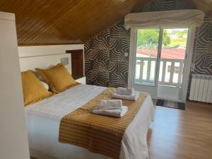 Loira ático con vistas al mar