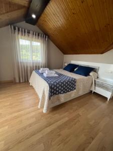 Loira ático con vistas al mar