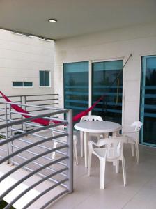 APARTAMENTO FRENTE A LA PLAYA EN COVEÑAS