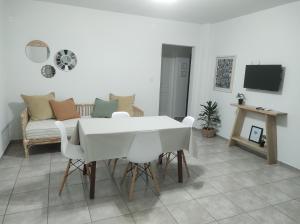 Los Deptos de Alvear