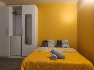 B&B / Chambres d'hotes Paris cosy private room with shared space - Chambre privee avec espace commun Paris : photos des chambres