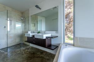 Champagne House I Private Properties