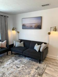 FullyRenovated 1 min walk2 beach.5min to peir park