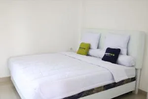 Urbanview Hotel Eropa Maros near Sultan Hasanuddin Airport by RedDoorz - Mandai