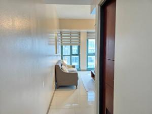 One Uptown BGC Modern & Spacious, Great Location, 200mbps & washer