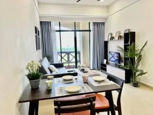 Central Condo 2pax/1room/Wi-fi/frnt Mahkota Parade - Malacca