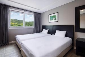 Oak Valley Resort Valley Village