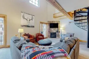 Majestic Alpine Retreat - وادي تاوس للتزلج