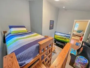 Monarch Cove Home off West Lake - Windom