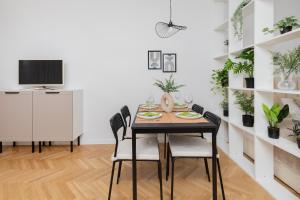 Nature Bright Apartment Gdynia Centre by Renters