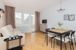 Nature & Bright Apartment Gdynia Centre by Renters