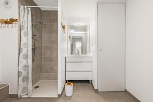 Appartements Le Corinthe - Appt climatise pour 4 : photos des chambres