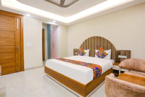 FabHotel Raahi Retreat - Nr Star Mall & 32nd Avenue