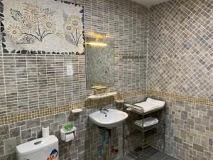 Royal Room with king bed & bath