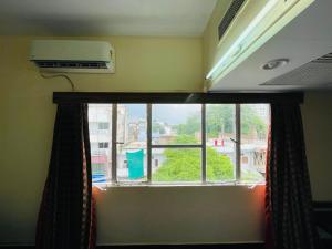 Gautam Hotel