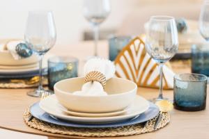 Aqua Esmeralda Luxury Beach Front Apartment